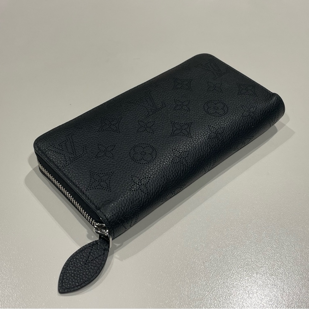 Louis Vuitton Zippy Wallet